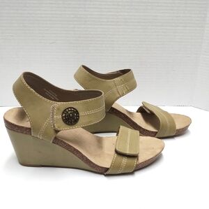 Stylish tan Wedge Sandals